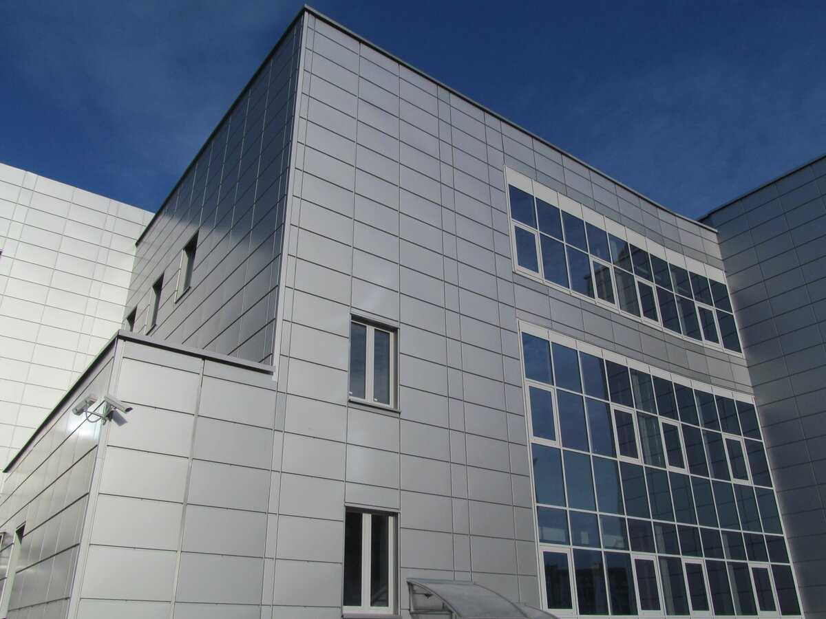 Разновидности и методы монтажа металлических фасадных кассет
