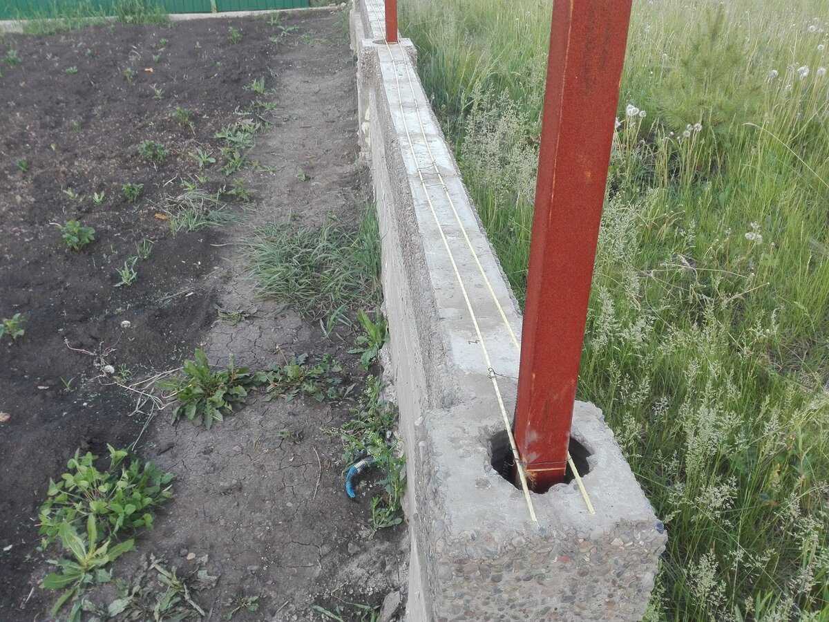 8 советов по выбору и установке декоративных бетонных блоков для забора
