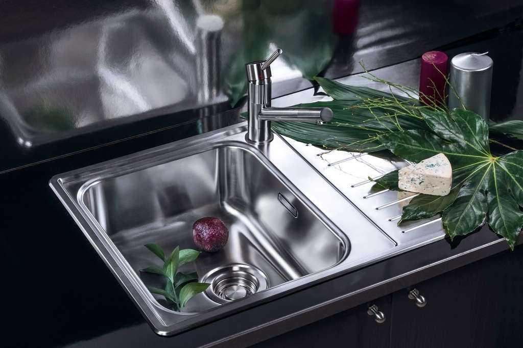 Выбор черной мойки для кухни Какие существуют материалы, советы при покупке, достоинства и недостатки, которые следует учесть
