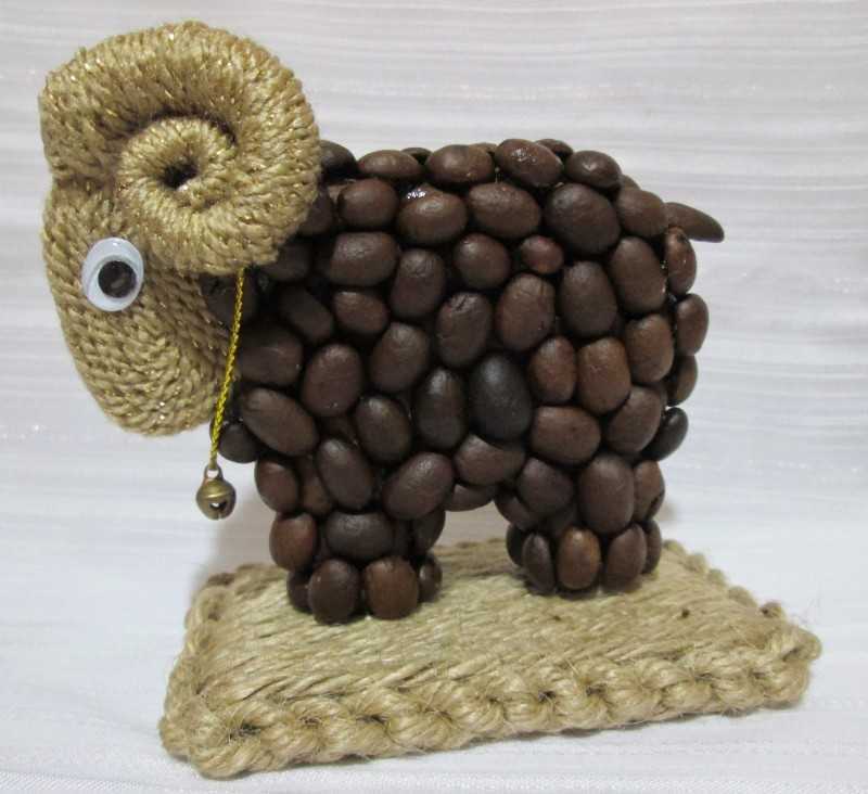 Поделки из кофейных зерен своими руками: мастер-класс создания оригинальных украшений (150 фото-идей)