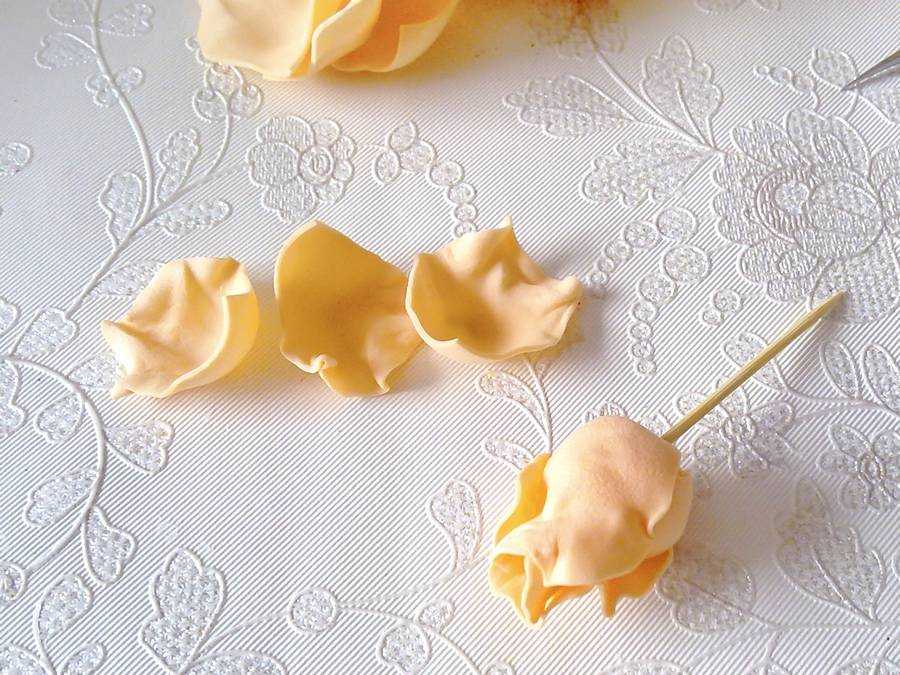 Роза из фоамирана: мастер-классы с пошаговыми фото